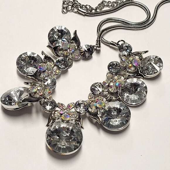 Vintage Clear Crystal Rhinestones Silvertone Necklace - Picture 4 of 12